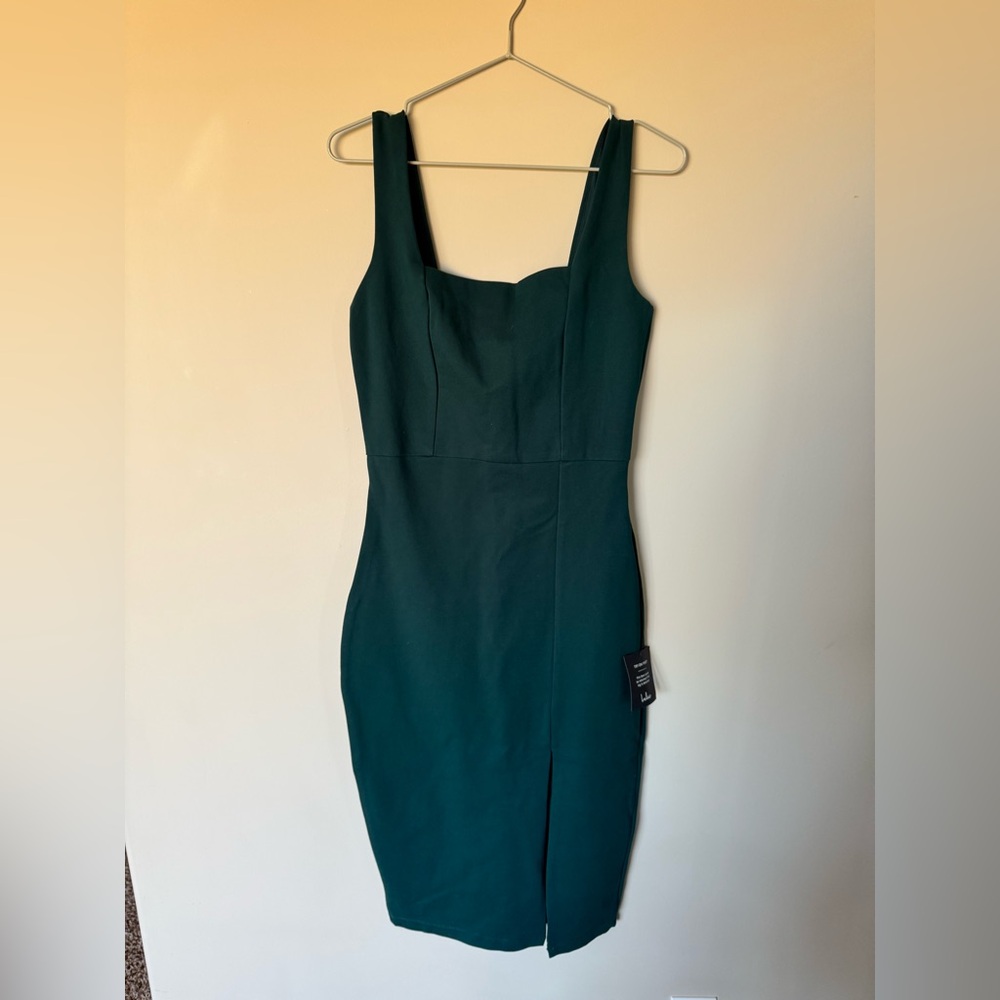 NWT Lulus fitted dress